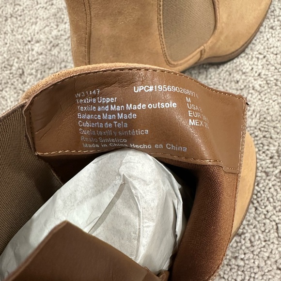 White Mountain Camal Brown Suede Chelsea Heeled Boots (8) - Picture 7 of 8